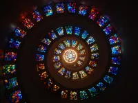 Kirchenfenster (Foto: msandersmusic, pixabay.com)